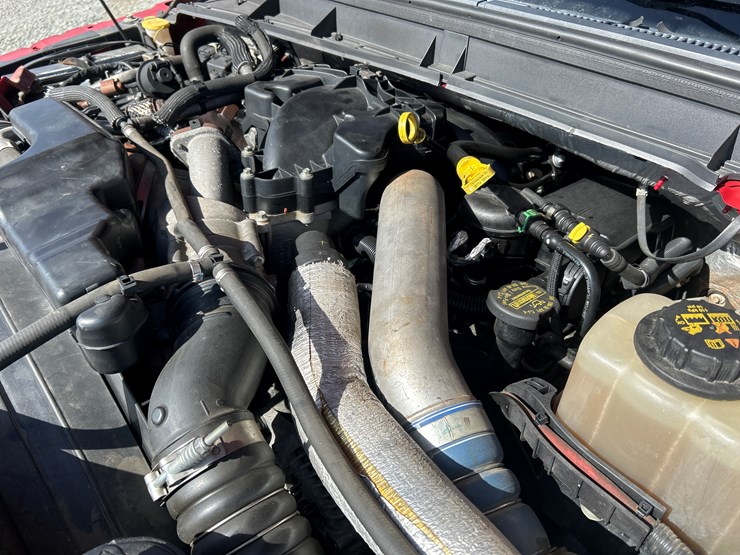 2011-ford-f550-image-49