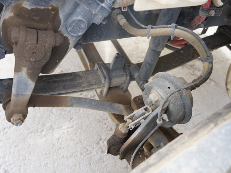 2023-freightliner-m2-106-image-18