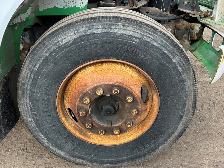 1996-international-4700-image-78