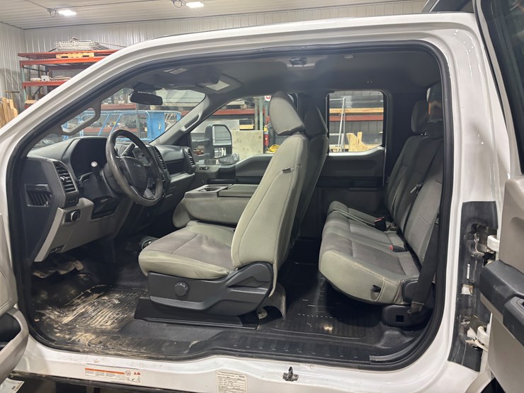 2022-ford-f550-sd-image-30