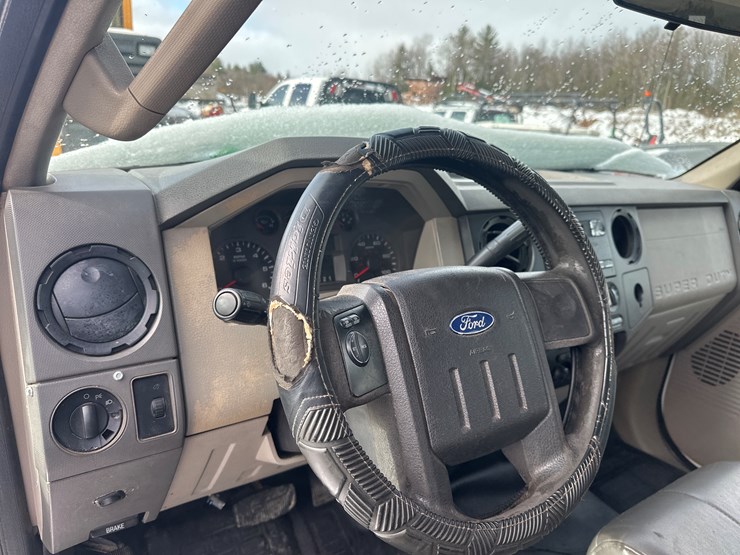 2010-ford-f350-image-35