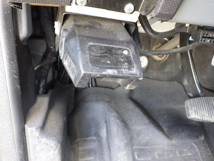 2016-ford-f650-xlt-image-42