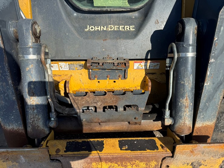 deere-333e-image-9