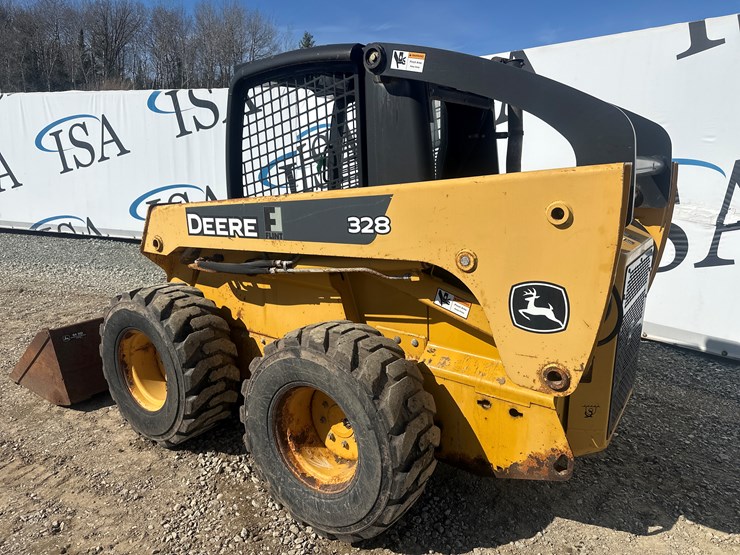 deere-328-image-3