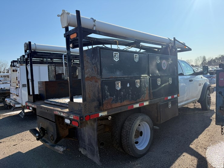 #2034-•-2012-ram-5500-heavy-duty-service-truck-image-5