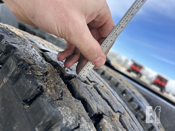 2012-peterbilt-386-image-67