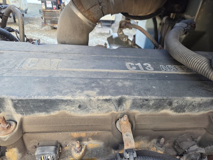 2005-caterpillar-c13-image-54