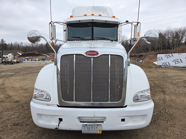2007-peterbilt-579-image-8
