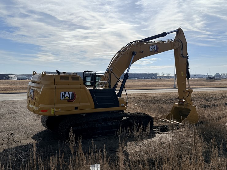 #1968-•-caterpillar-excavator-image-8