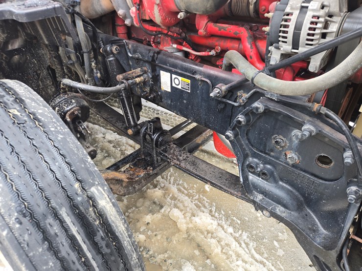 peterbilt-579-image-50