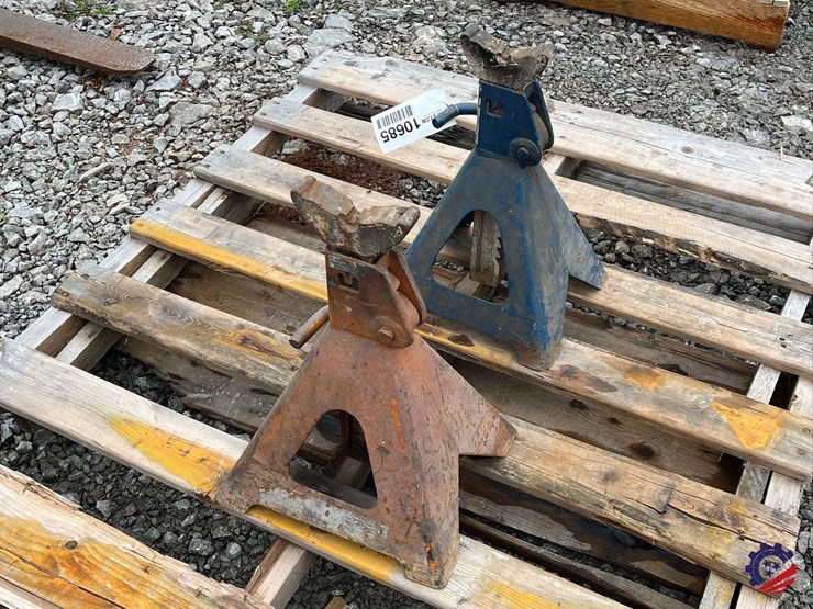 (2)-nesco-heavy-duty/-6t-adjustable-jackstands-image-10