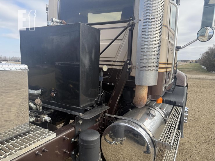 2007-mack-pinnacle-cxp613-image-14