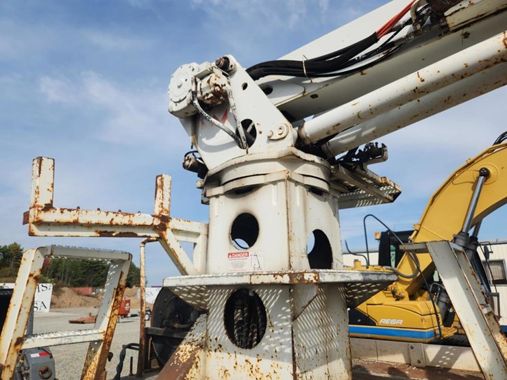 2003-international-durastar-4300-image-23