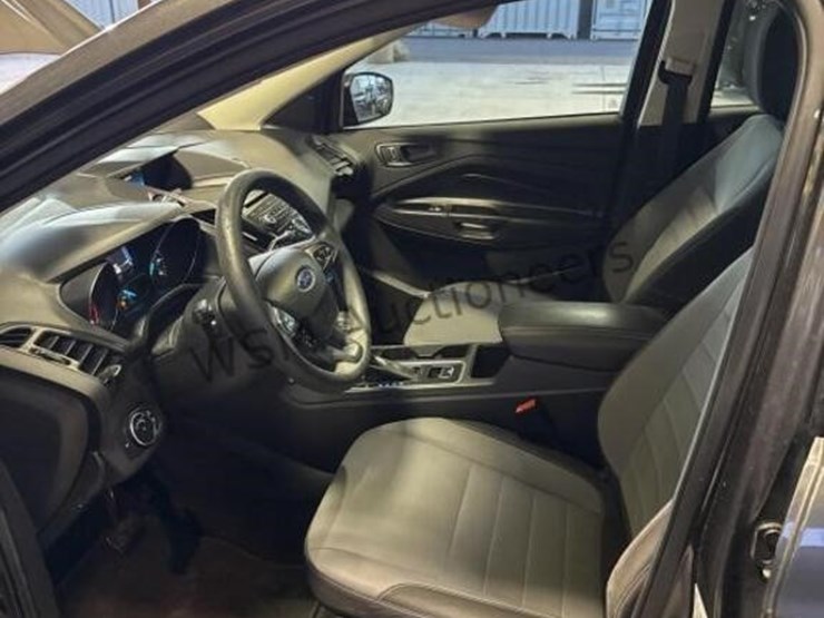 2017-ford-escape-image-22