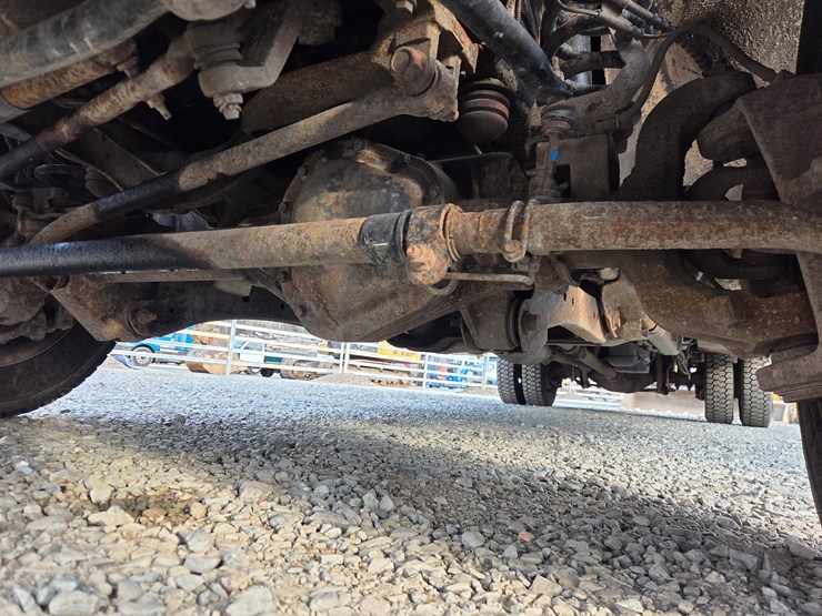 2018-ford-f550-xl-image-52