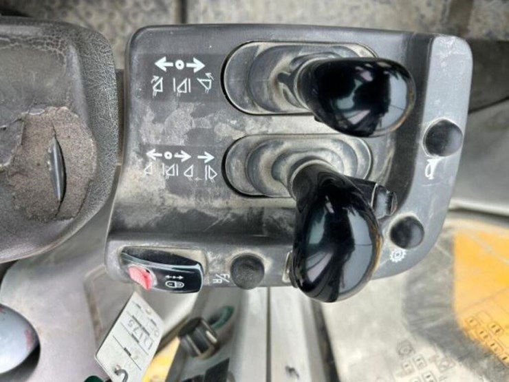 2012-volvo-l220g-image-51