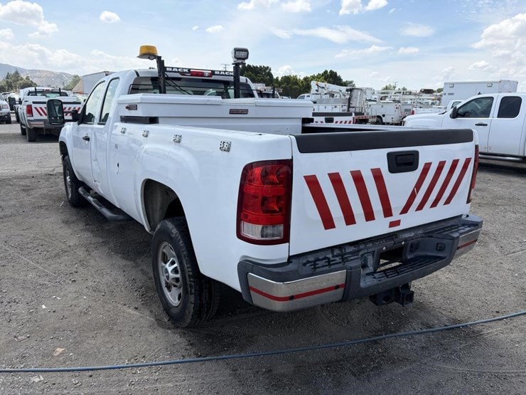 2012-gmc-sierra-2500-image-4