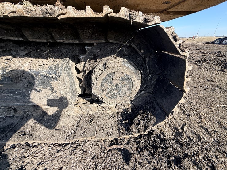 caterpillar-340-image-70