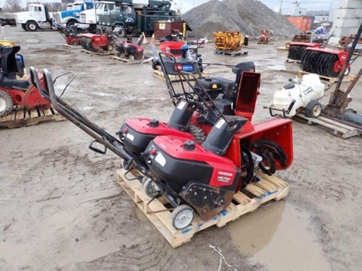 qty-of-(3)-snowblowers-image-3