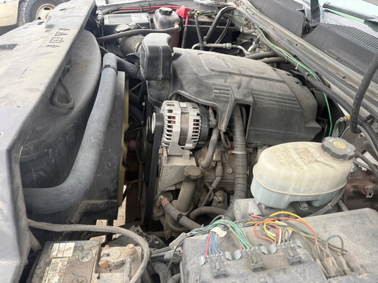 2012-chevrolet-3500-image-33