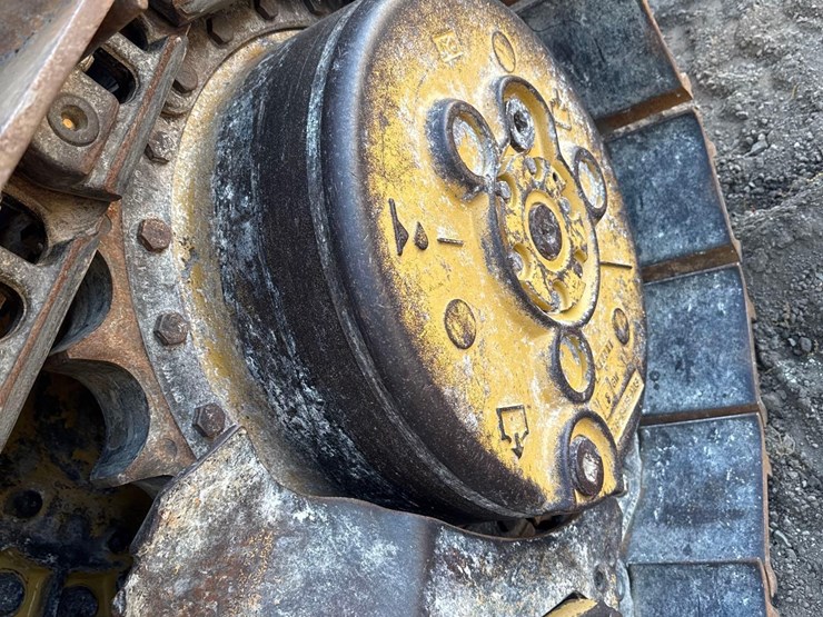 2008-caterpillar-953d-image-15