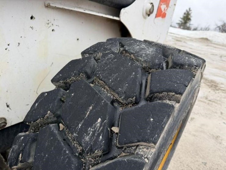 2009-bobcat-864-image-32