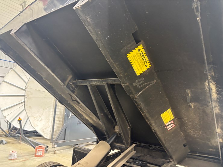 2022-ford-f550-sd-image-63