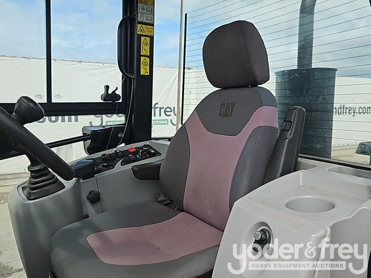 2014-caterpillar-907h2-image-24