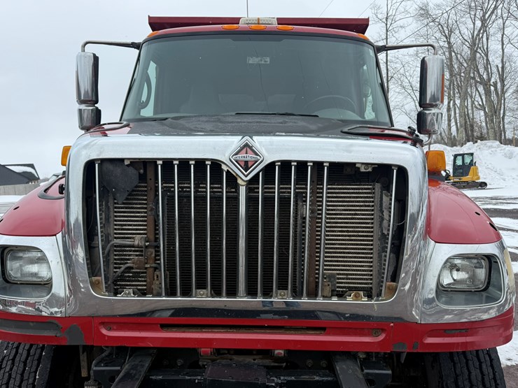 #1052-•-2007-international-7600sfa-tri-axle-dump-truck-image-22