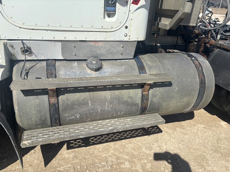 1994-international-9400-image-22