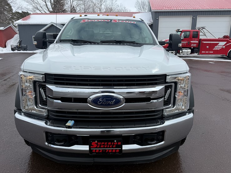 2018-ford-f550-image-8