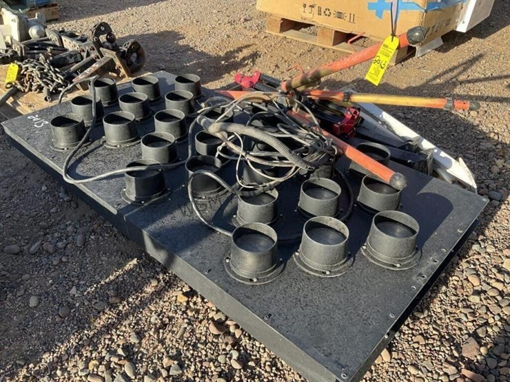 arrow-board,-tripods,-misc-image-1