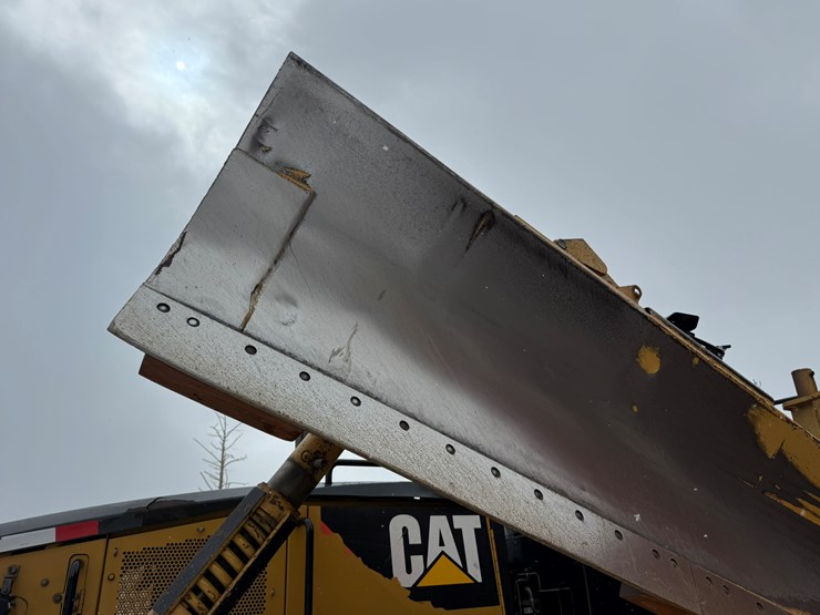 caterpillar-160m-image-62