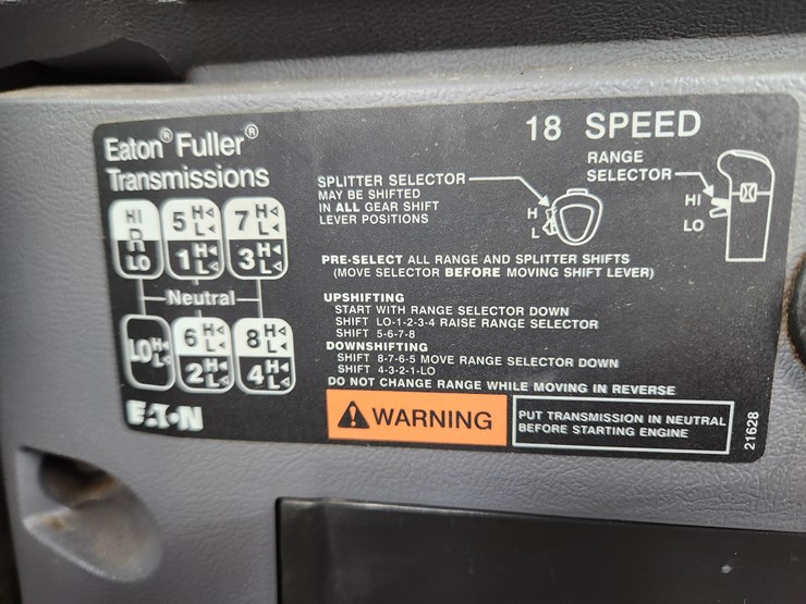 2014-massey-ferguson-8-image-37