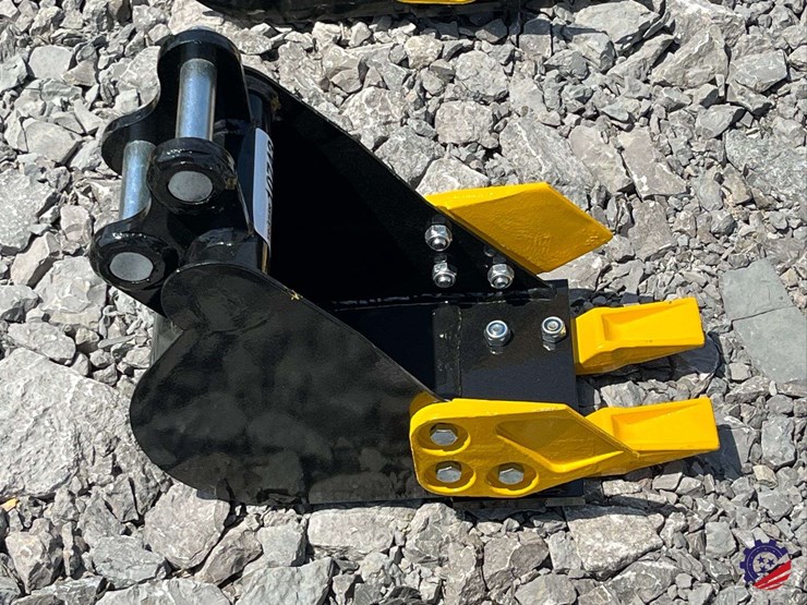 unused-2026-ce-8"-toothed-bucket-image-6