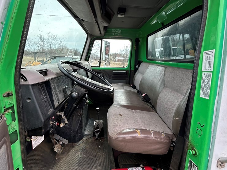 1996-international-4700-image-75