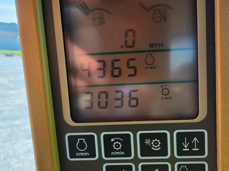 2006-john-deere-9560-sts-image-11