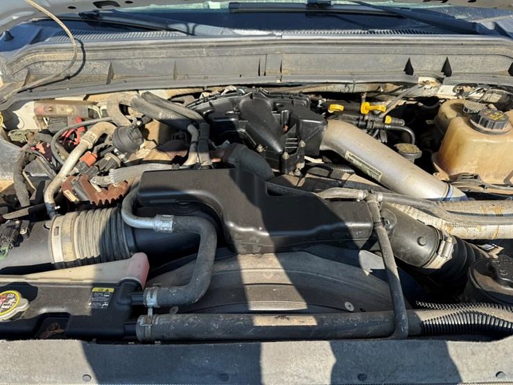 2012-ford-f550-xl-image-17