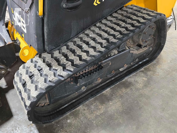 2021-jcb-3ts-8t-image-24