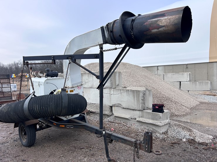 #1687-•-american-road-machinery-towable-leaf-vac-image-7