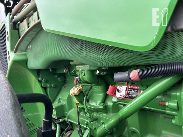 2014-john-deere-8320r-image-50