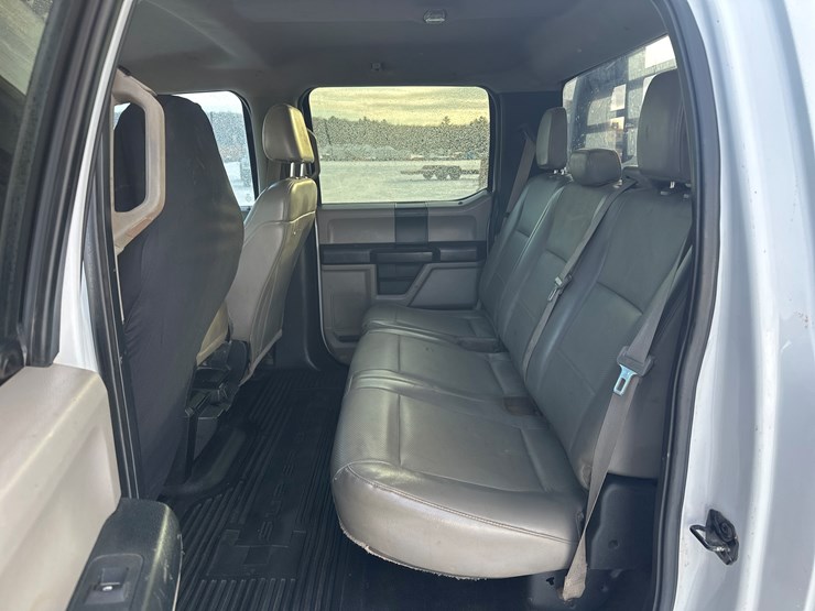 2017-ford-f350-image-28