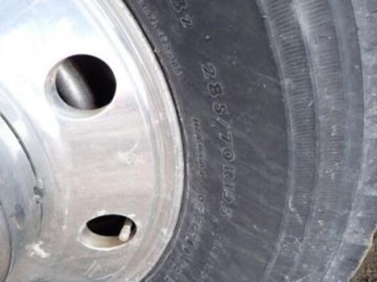 2015-ford-f450-lariat-image-36