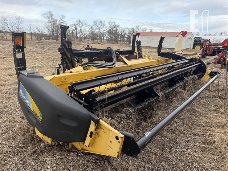 new-holland-tv140-image-51