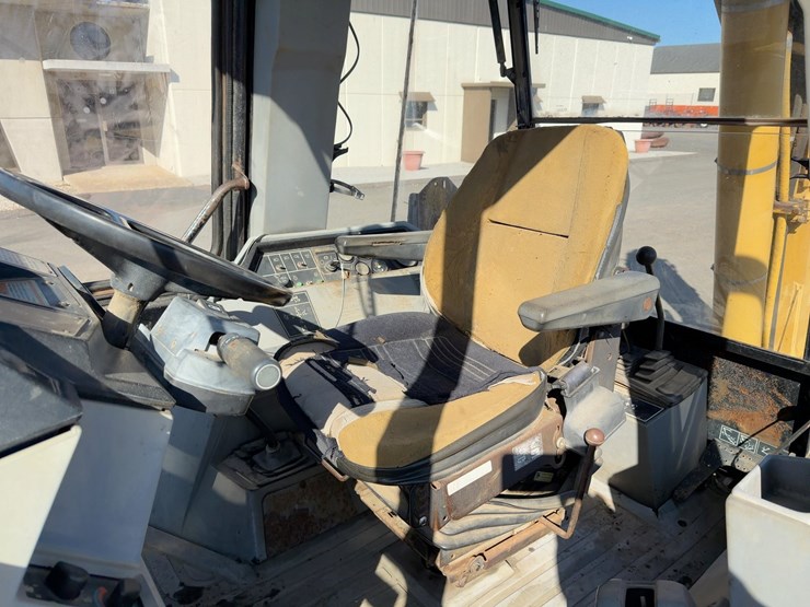 1997-caterpillar-446b-image-24