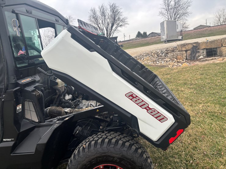 #2311-•-2023-can-am-hd-9-defender-xt-4x4-utv-image-30