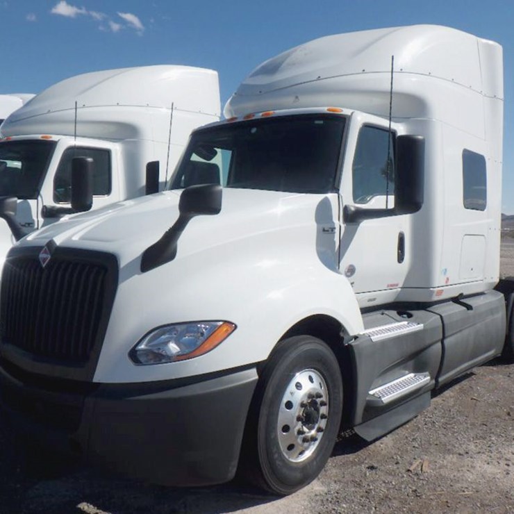 2021 INTERNATIONAL LT