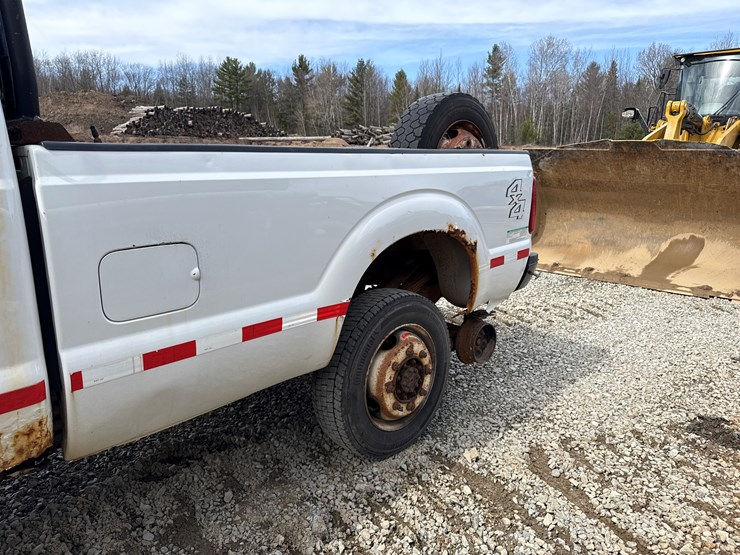 2011-ford-f350-image-12