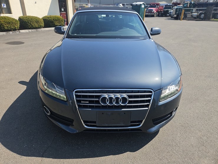 2011-audi-a5-quattro-2-door-convertible-image-2