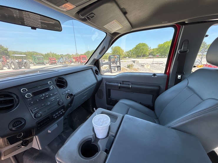 2013-ford-f550-image-12